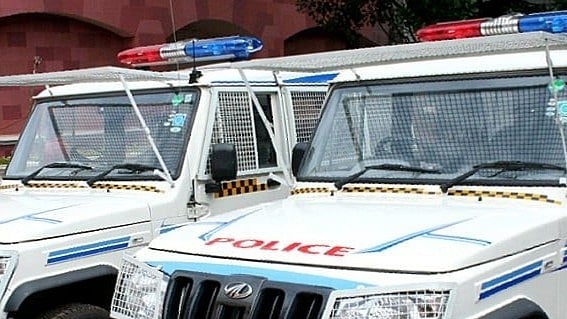 'ഓപ്പറേഷന്‍ തൂഫാന്‍ പൊളിക്കാന്‍ ശ്രമിക്കുന്നു', സഹപ്രവര്‍ത്തകനെതിരെയുള്ള ഊമക്കത്ത് അബദ്ധത്തില്‍ വാട്‌സ്ആപ്പ് സ്റ്റാറ്റസ്; വെട്ടിലായി പൊലീസുകാരന്‍ 